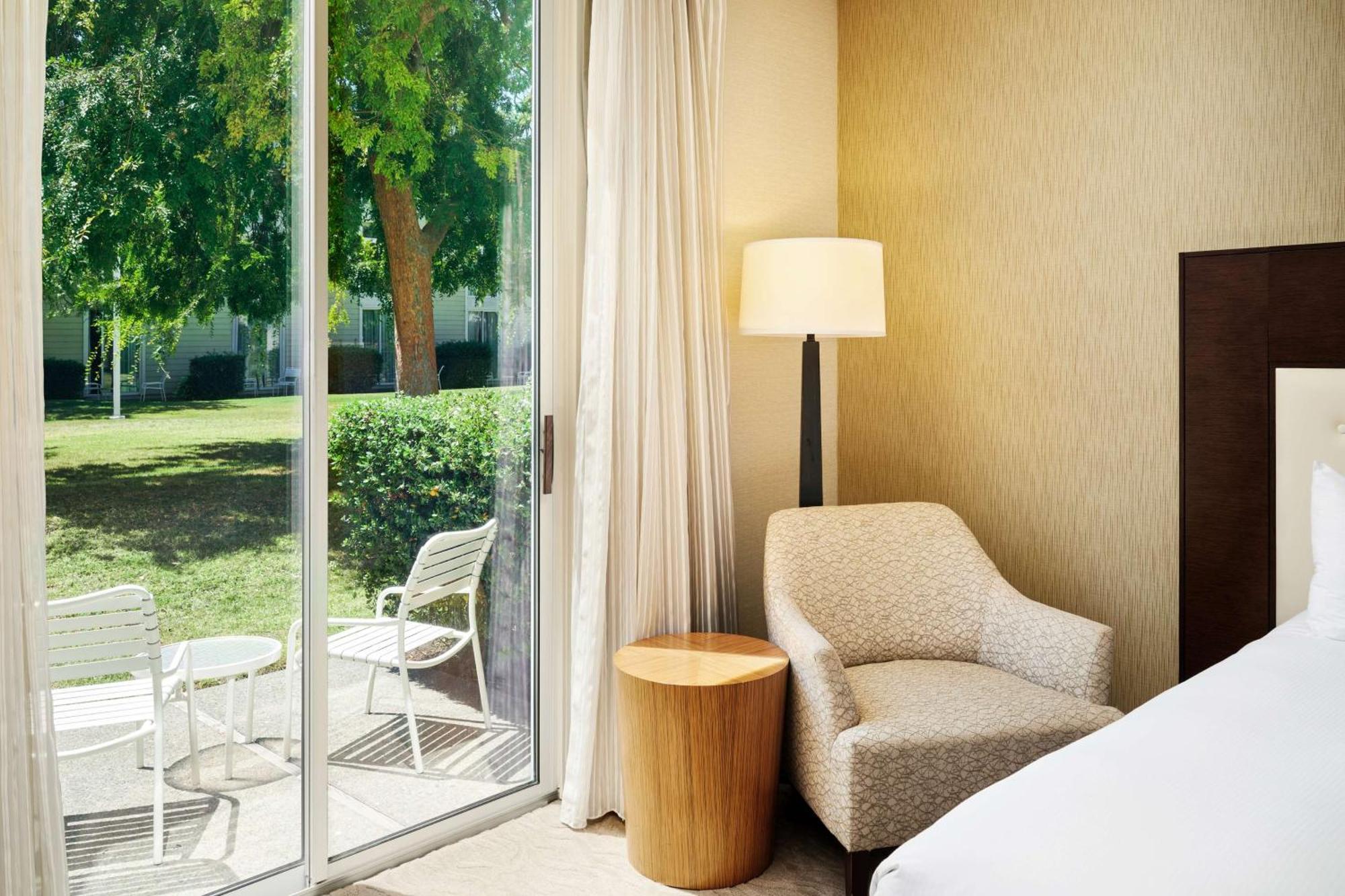 Hilton Airport